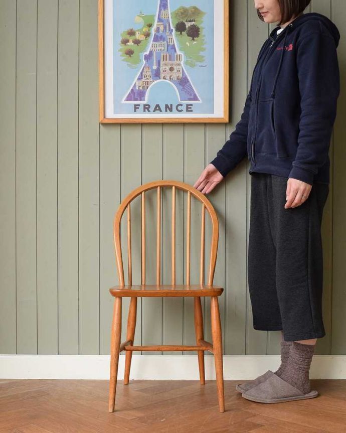 アーコールチェア　アンティーク チェア　アーコールのフープバックチェア（6本・カスタード色・直線脚）。曲げ木の技術が活かされたアーコールアーコールらしく曲げ木の技術が活かされたアーコールチェア。(ear-6m-a)