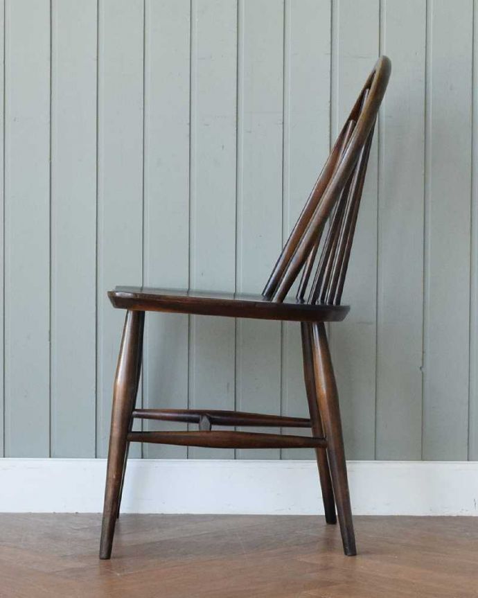 アーコールチェアの側面