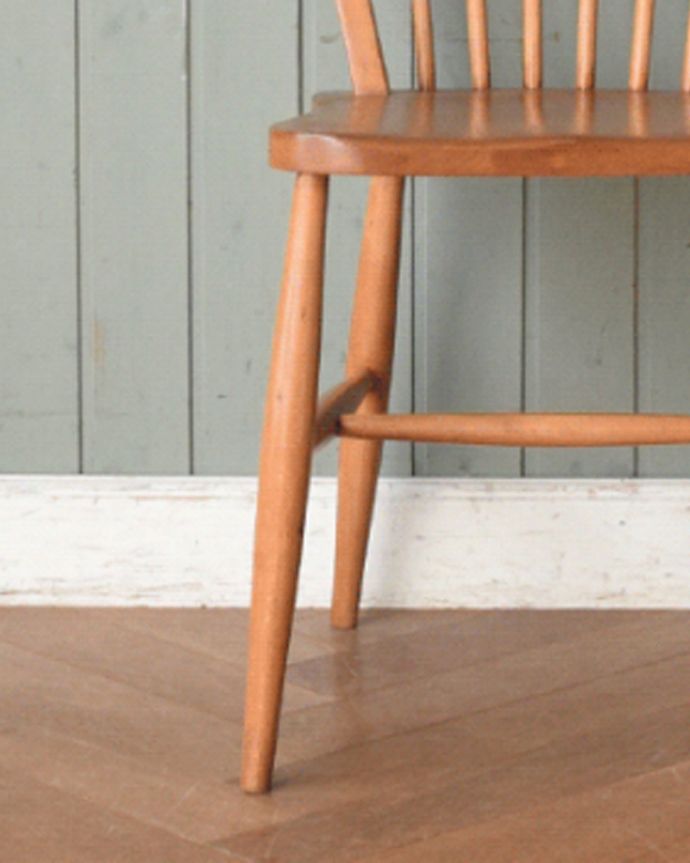 アンティークチェアの脚