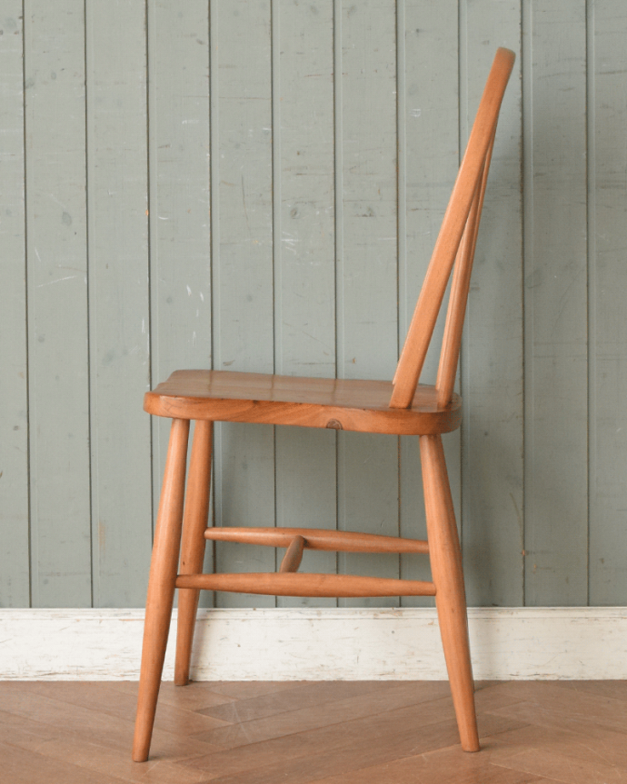 アーコールチェアの側面