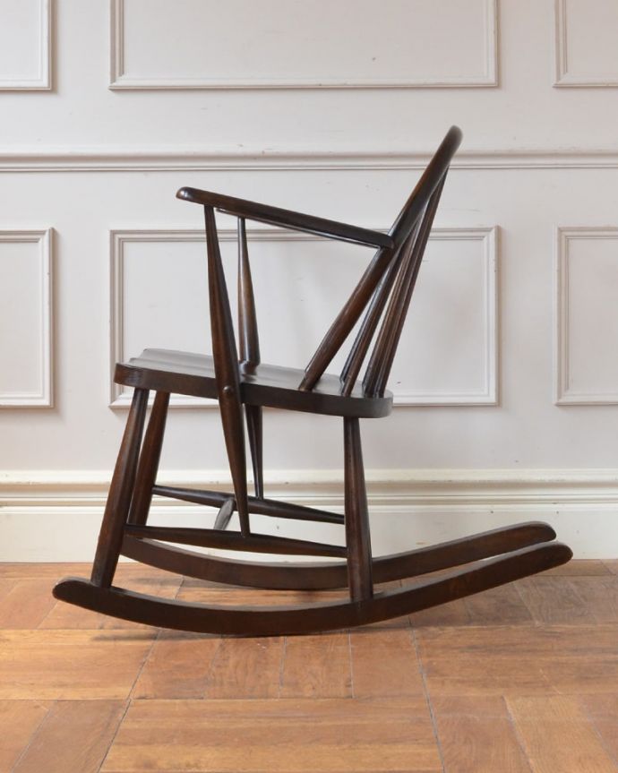 アーコールチェアの側面