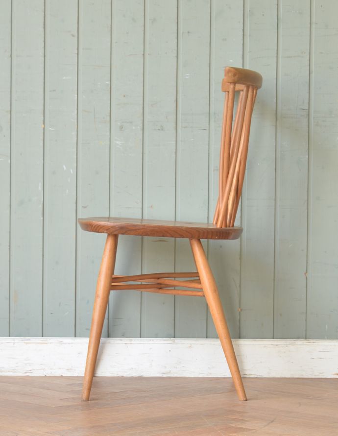 アーコールチェアの側面