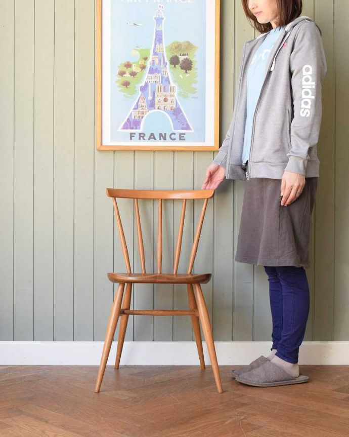 アーコールのボウバックチェア