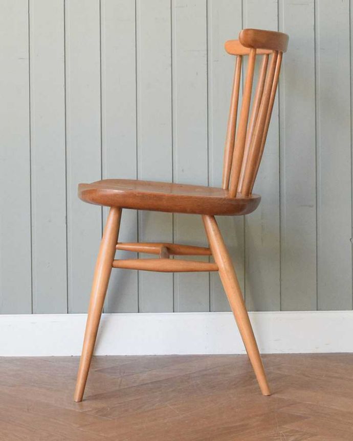 アーコールチェアの側面