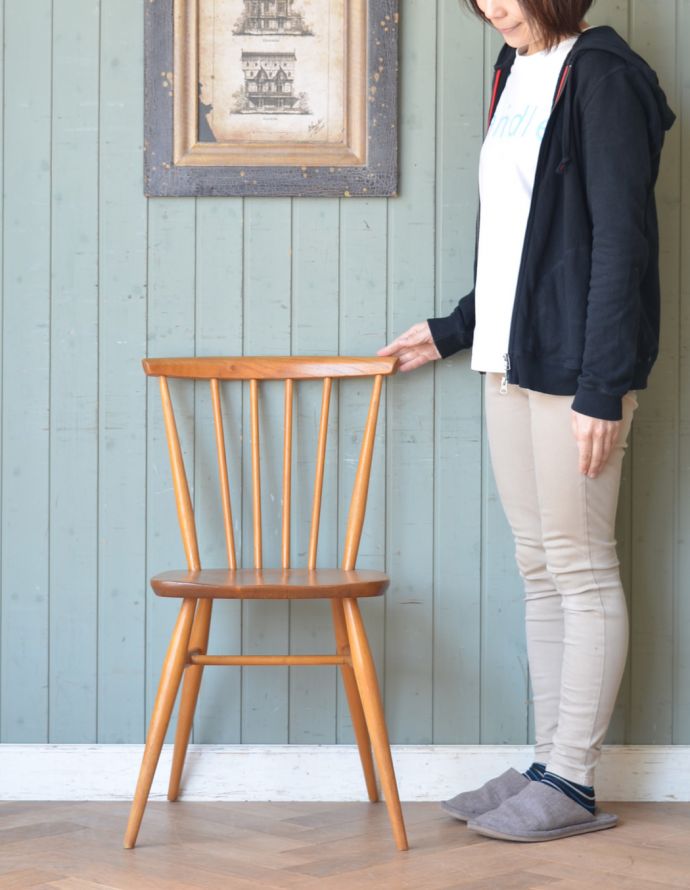 アーコールのボウバックチェア