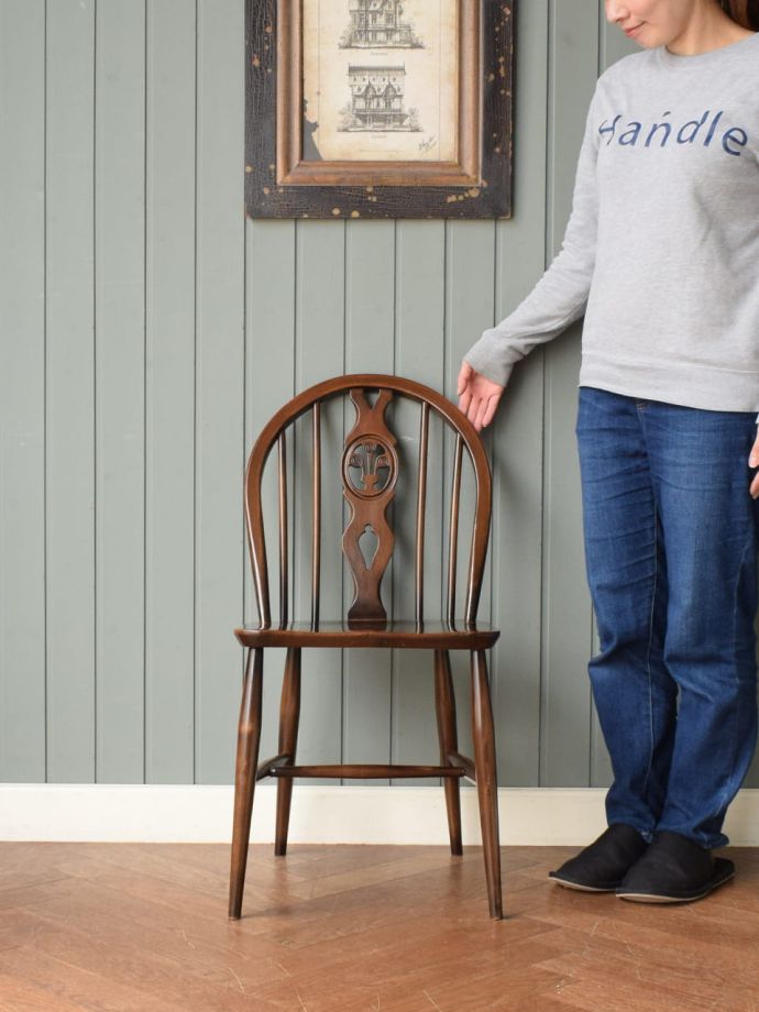 アーコールのシスルバックチェア