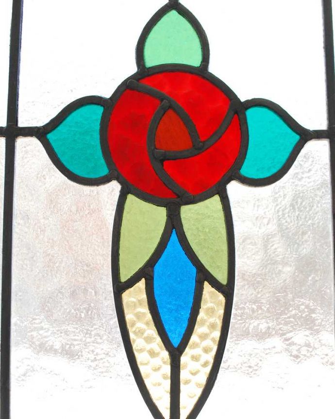 アンティーク ステンドグラス　アンティーク雑貨　ブルー色のガラスが爽やかなバラの花のアンティークステンドグラス。太陽の光を通してキラキラ輝くガラスやっぱり魅力はアンティークらしい美しい模様。(g-1210)