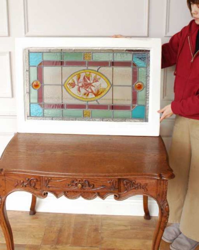 アンティーク ステンドグラス アンティーク雑貨 小鳥の絵付けが美しい、イギリスのアンティークステンドグラス。アンティークでしか手に入らない美しいガラスやっぱりステンドグラスはアンティーク雑貨の定番。(g-1220)