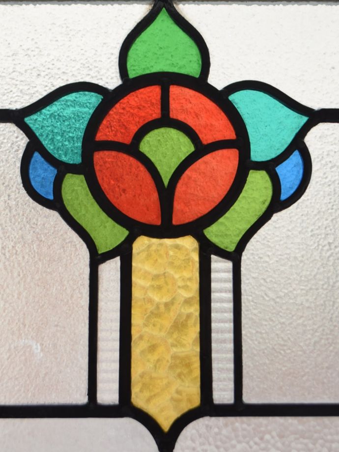 バラ模様が可愛いアンティークのステンド