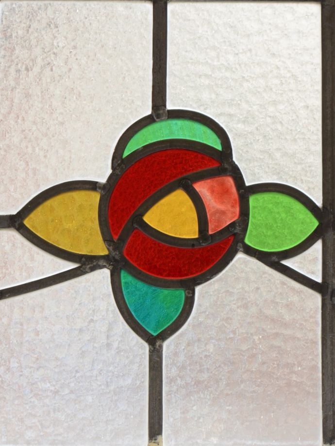 ステンドグラスのバラ