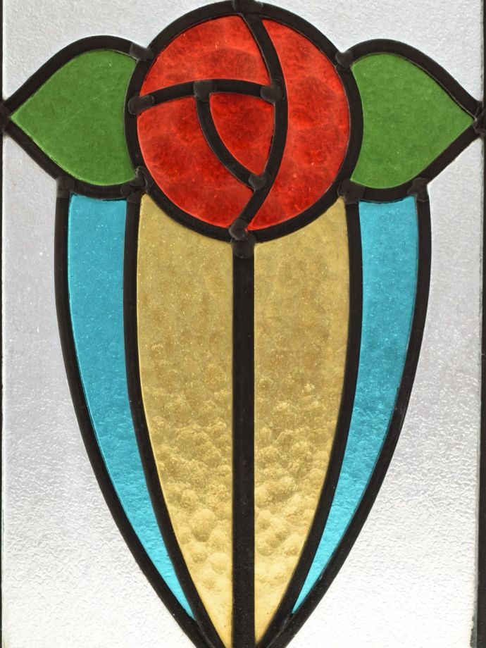 バラの模様のステンドグラス