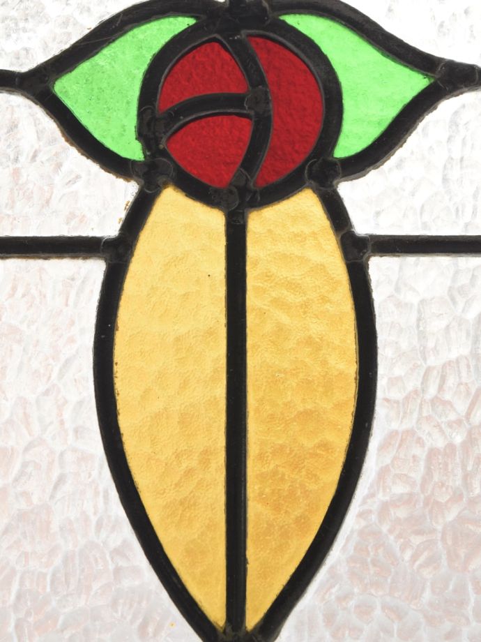 バラの模様のステンドグラス