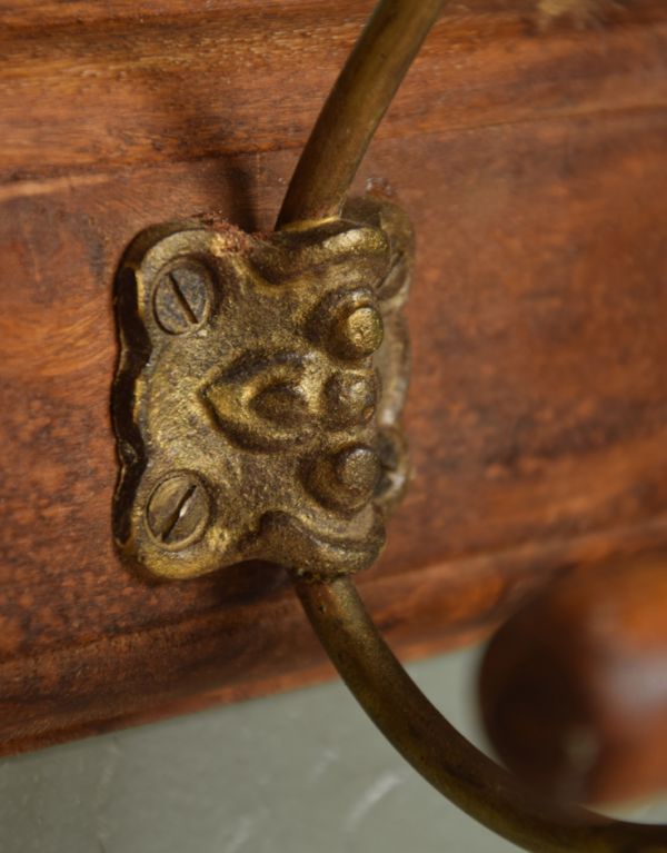 ダブルフック　住宅用パーツ　アンティーク風コート＆ハットフック（シングル）。使用している金具もこだわっているデザインです。(gc-174)