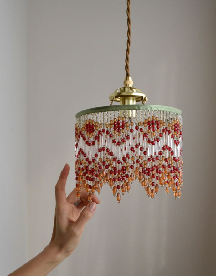 ペンダントライト　照明・ライティング　ビーズランプ　アンバーボルドー（コード付き）。ビーズランプは、手作りのため多少、誤差があったり、気泡やキズ、汚れが入っている場合もあります。(gc-182)