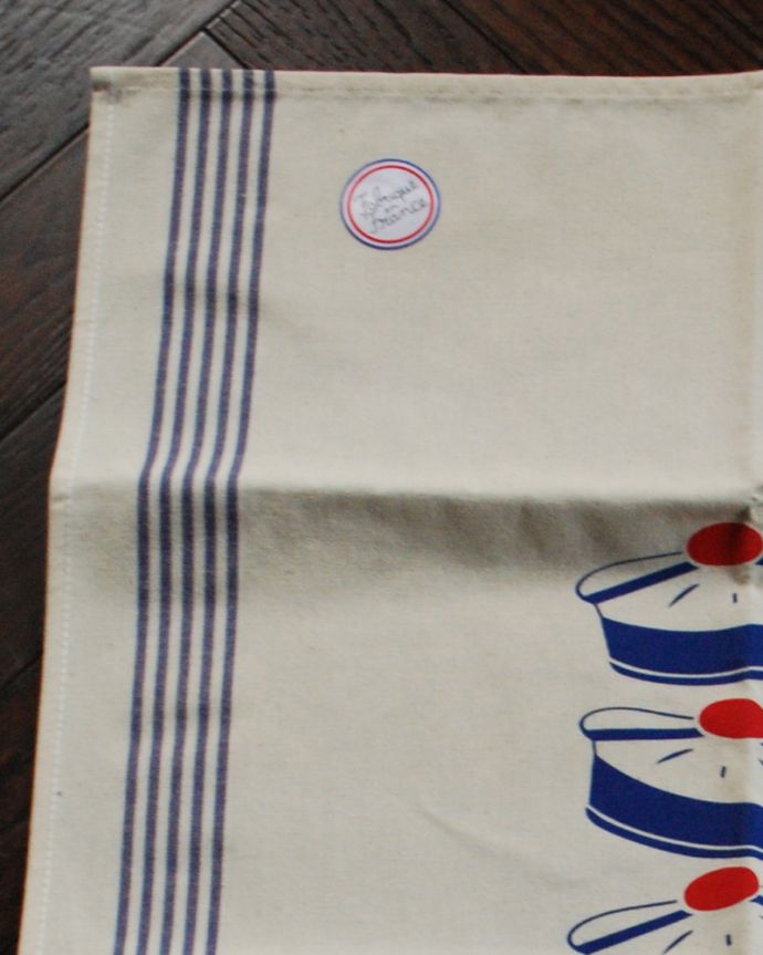 ファブリック（布）雑貨　インテリア雑貨　ティサージュ・ドゥ・ルウェストのトーション（BREST ブルー）。手作業のため個体差があります縫製やプリント・サイズに個体差があります。(gc-194)