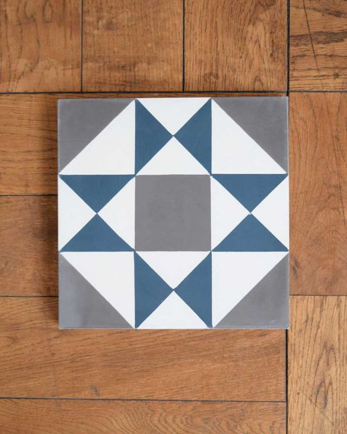 アンティーク調のおしゃれなタイル