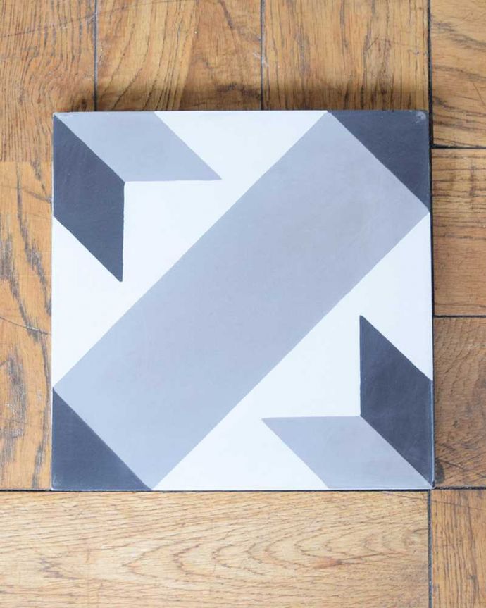 アンティーク調のおしゃれなタイル