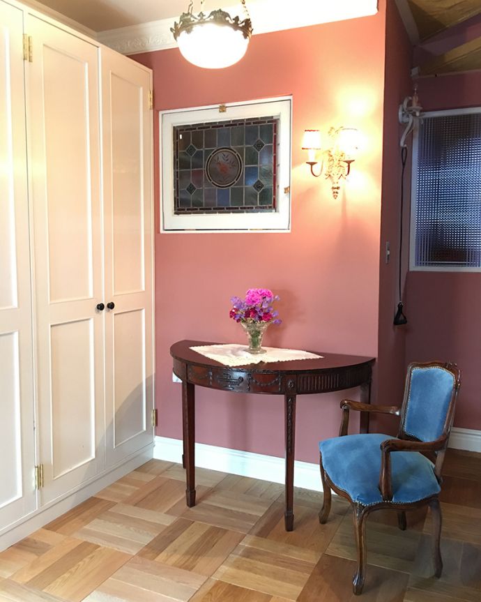 床材　お部屋づくりの材料（建材）　Handleオリジナルの床材、オーク材の市松模様（チェッカー柄）の床。日本のお家にもよく似合う市松模様わが家の玄関でも使っているチェッカー柄の床。(HOW-01)