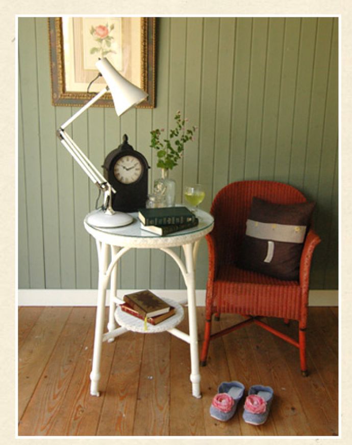 床材　お部屋づくりの材料（建材）　Handleオリジナルの床材、 パインの床。ちょっとオトナのパイン材無垢材のフローリングで一番、よく使われるパイン材。(HOW-04)