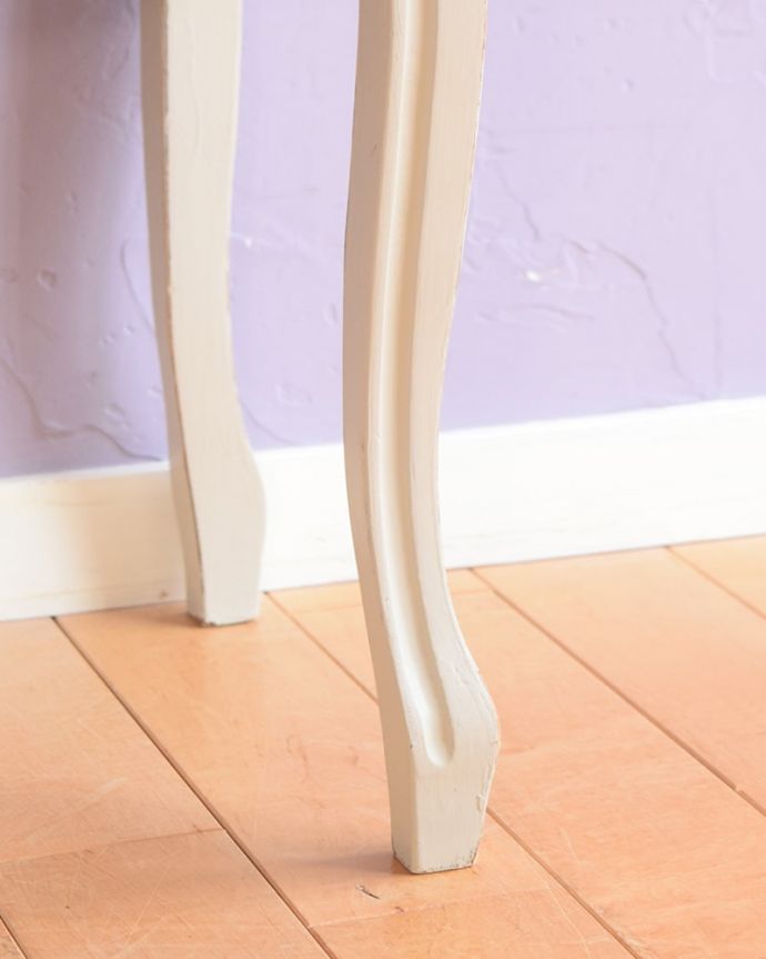 アンティーク調スツールの脚