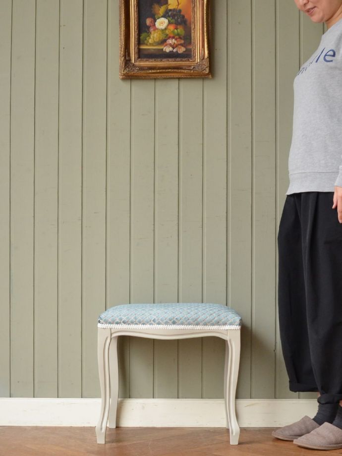 フランスアンティーク調のスツール