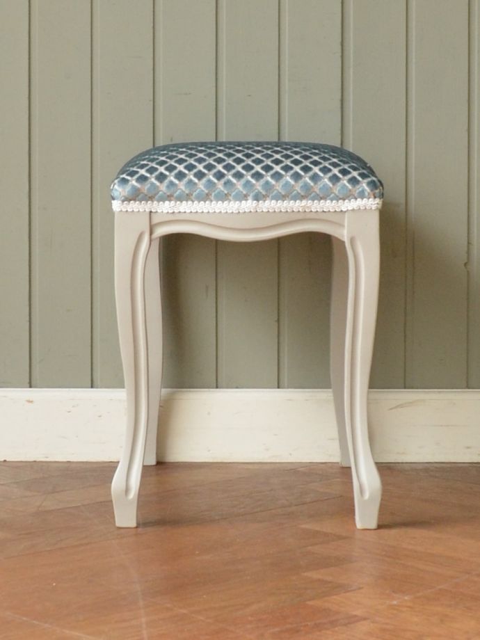 スツールの側面