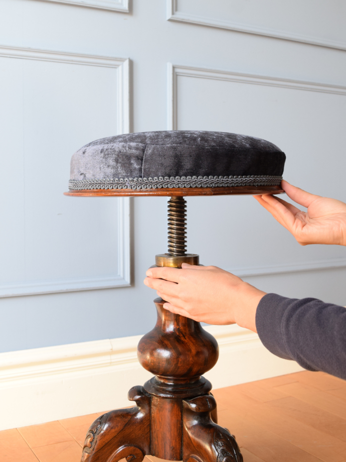 高さ調節できる椅子