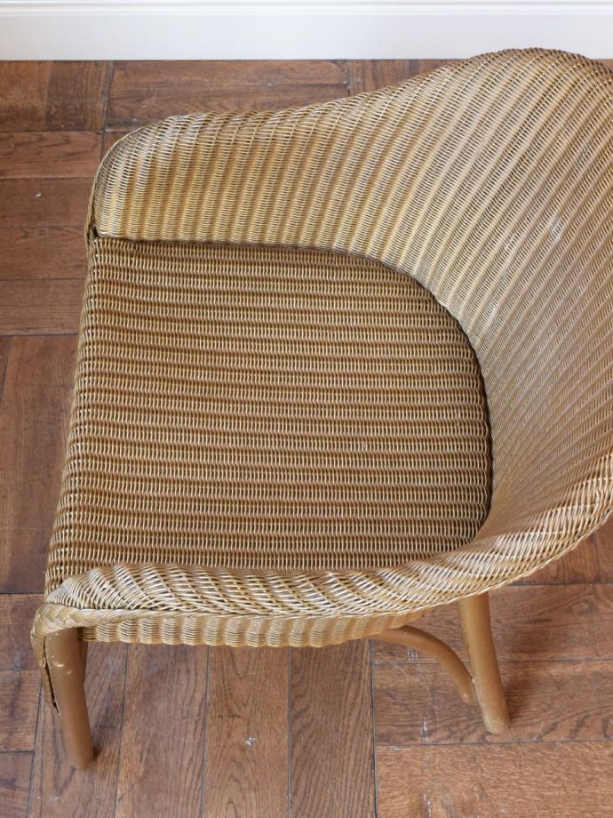 ロイドルームチェアの座面