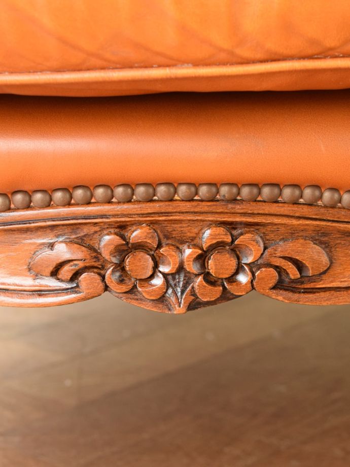 アンティークチェアの装飾