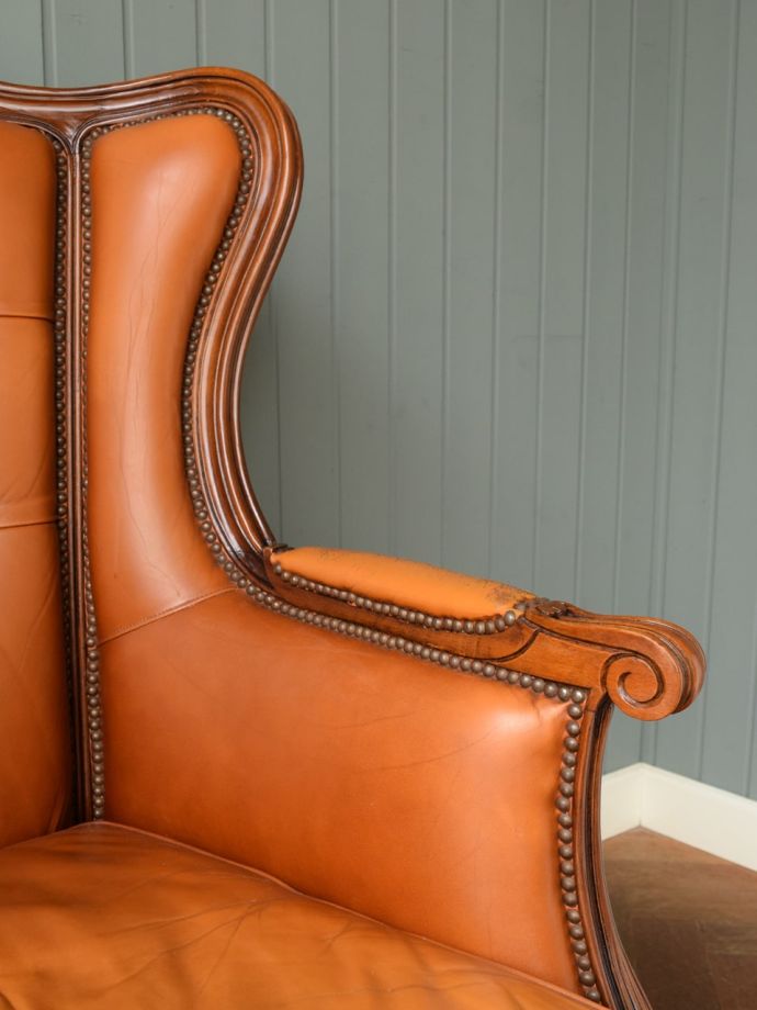 アンティークの椅子のアーム