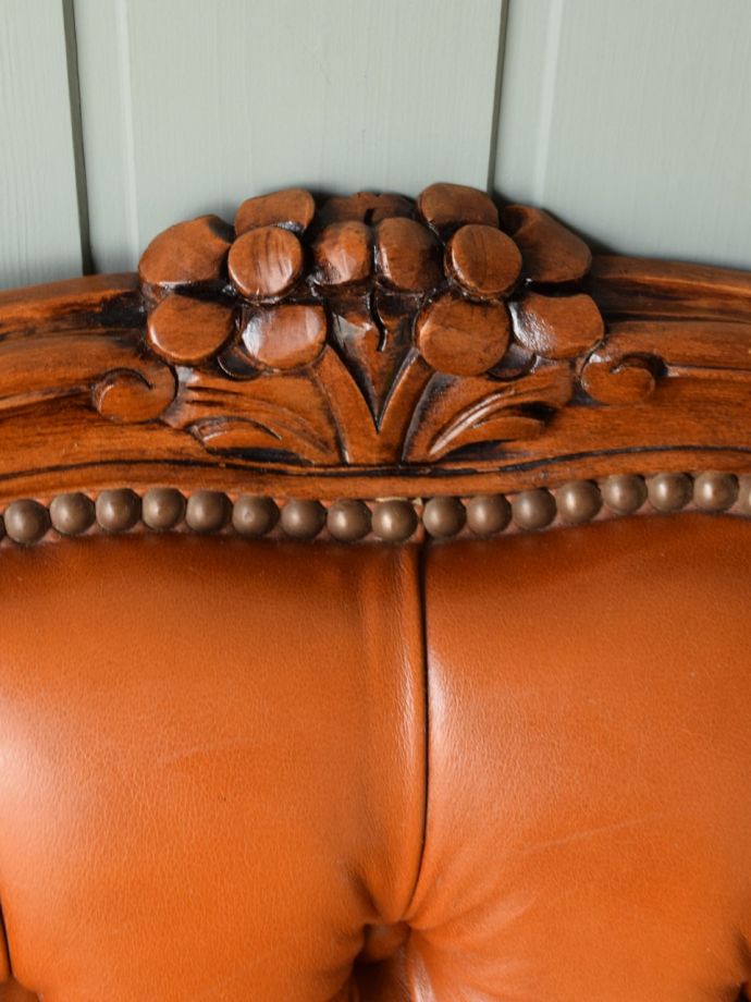 アンティークチェアの装飾