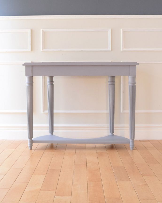 アンティーク風の家具 アンティーク風 アンティーク風のおしゃれな家具、ペイントのコンソールテーブル。後ろ姿は・・・360度、どの角度から見ても美しい~!。(h-020-f)