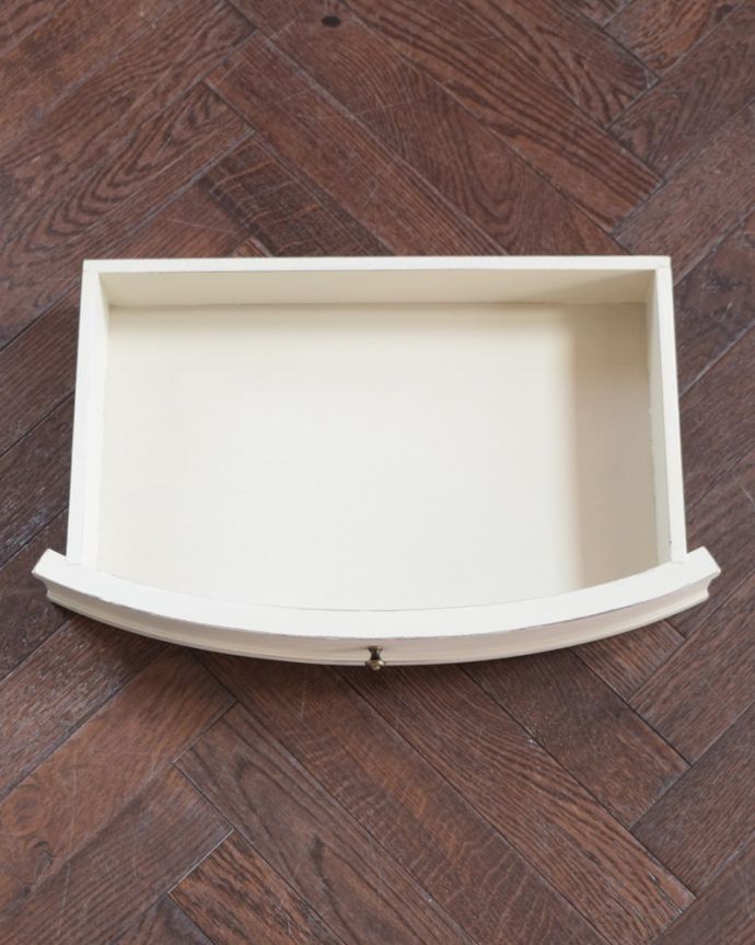 アンティーク風の家具 アンティーク風 アンティーク風のおしゃれな家具、ペイントのコンソールテーブル。引き出しの中は・・・細々したものが収納できる小さな引き出しが付いているので、便利に使えます。(h-024-f)