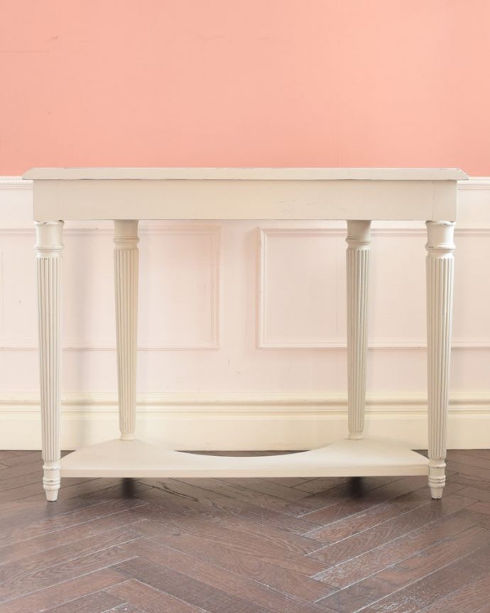アンティーク風の家具 アンティーク風 アンティーク風のおしゃれな家具、ペイントのコンソールテーブル。後ろ姿は・・・360度、どの角度から見ても美しい~!。(h-024-f)