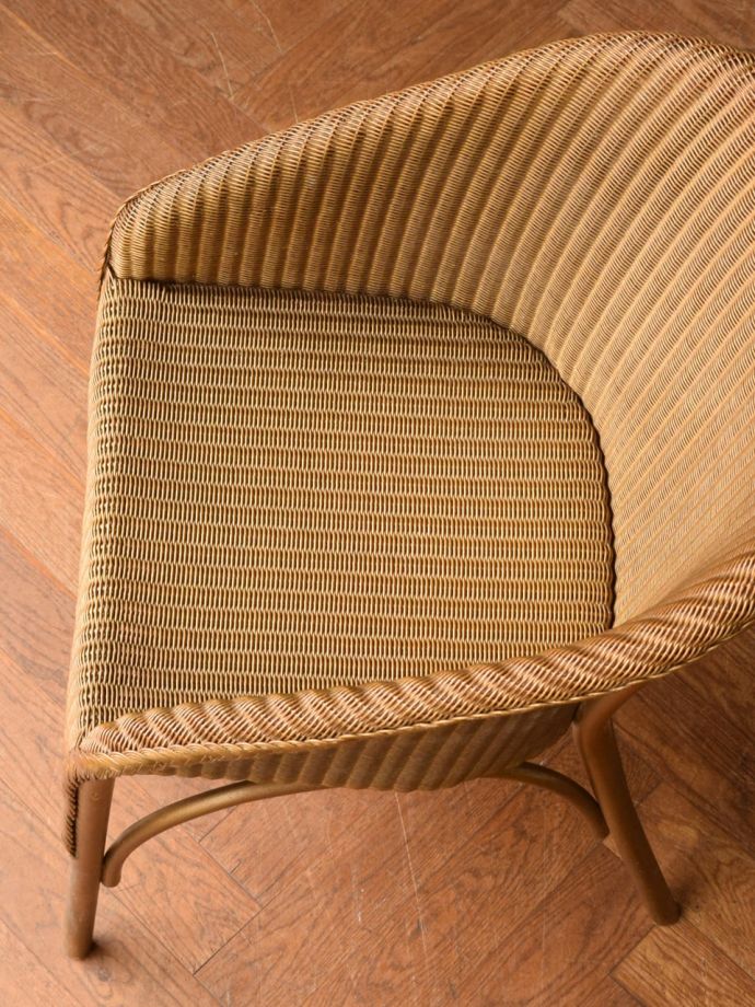 ロイドルームチェアの座面