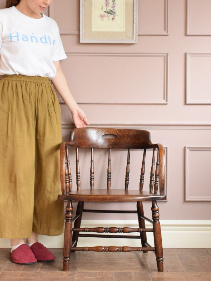 アンティークのチェア