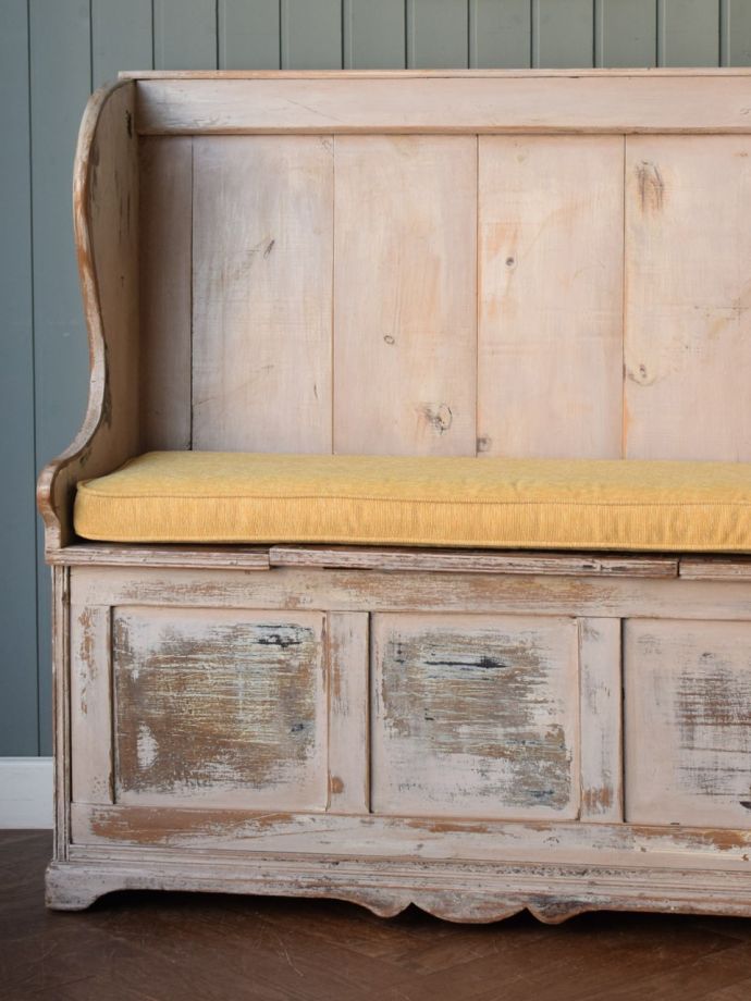 アンティークらしい装飾が魅力