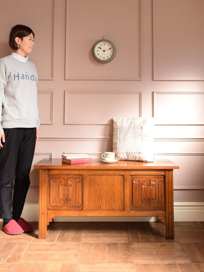 アンティークのブランケットボックス