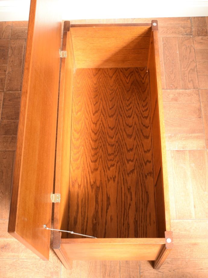 ブランケットボックスの中