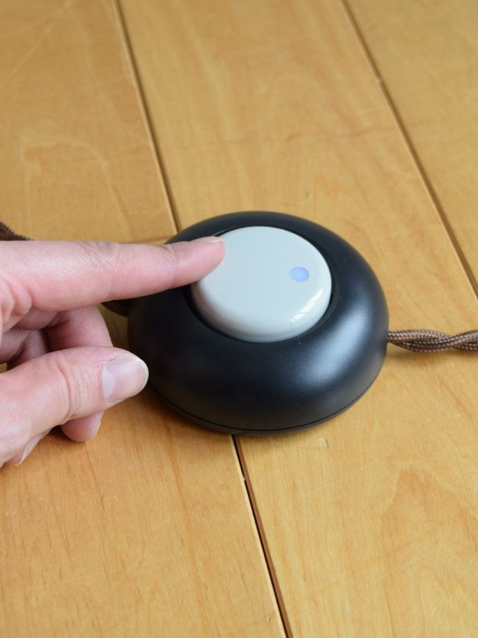 フロアランプのスイッチ