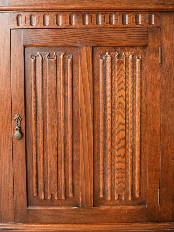 キャビネットの装飾