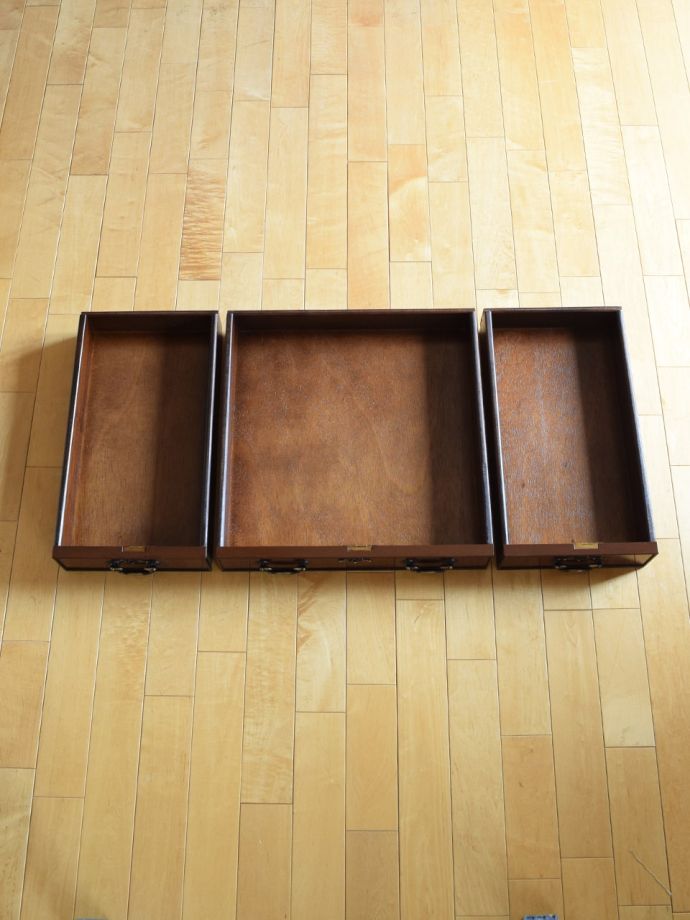 アンティークデスクの引き出し