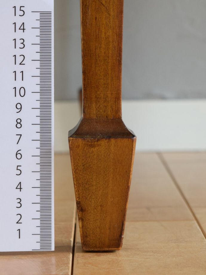 アンティークデスクの脚