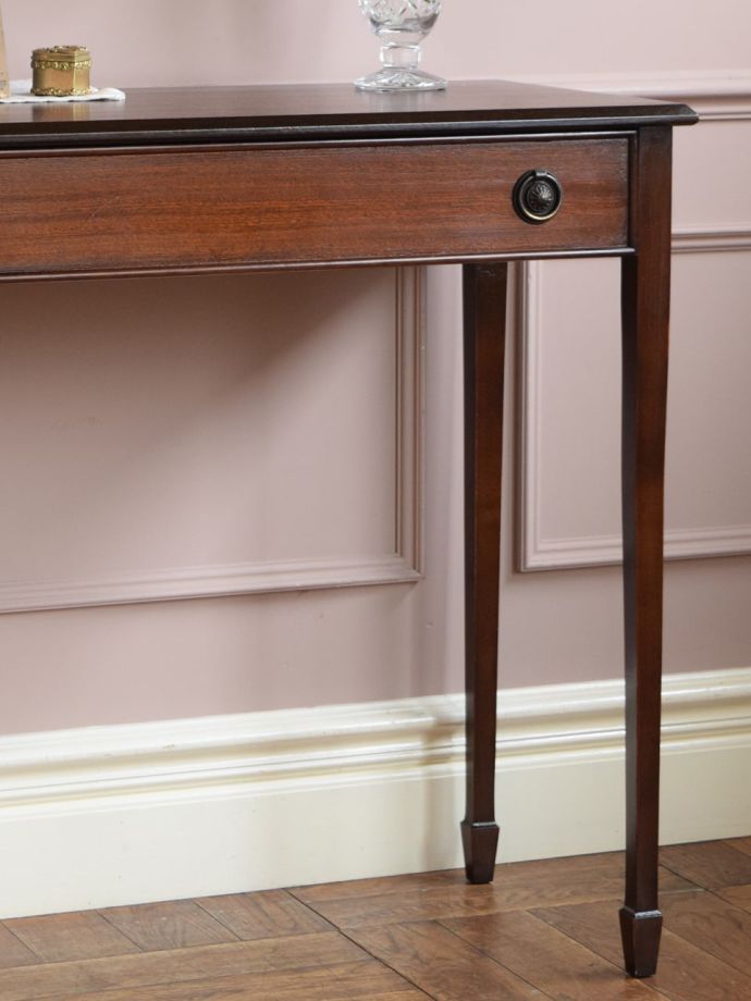 美しい木目のコンソールテーブル