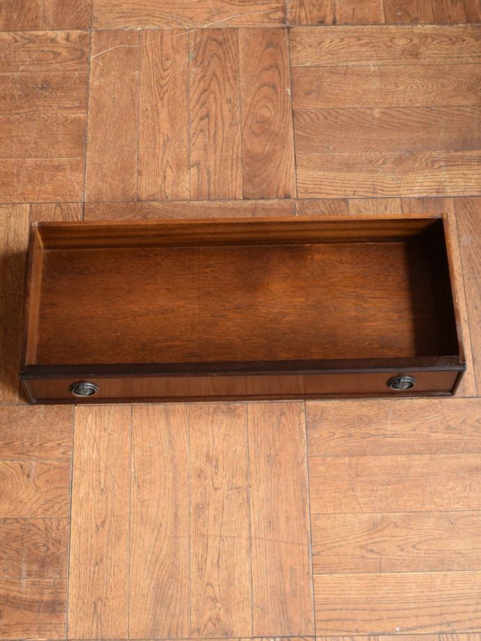 アンティークテーブルの引き出し