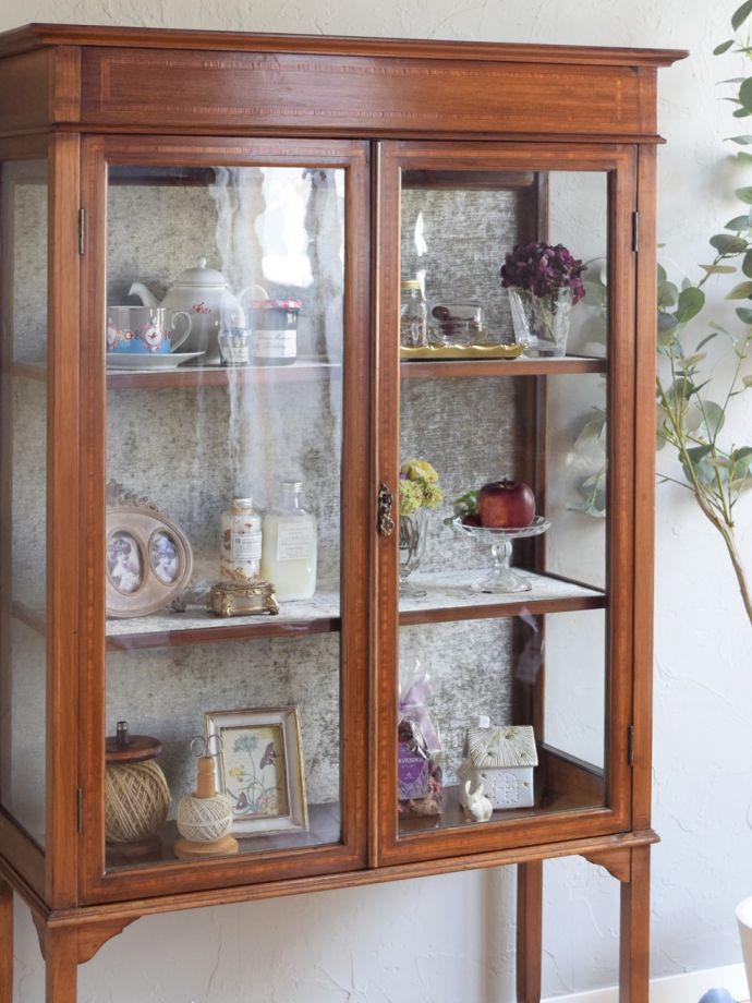 アンティークガラスの扉