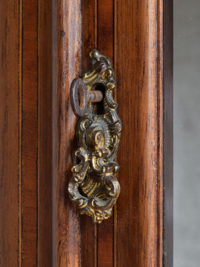 アンティークの鍵と取っ手
