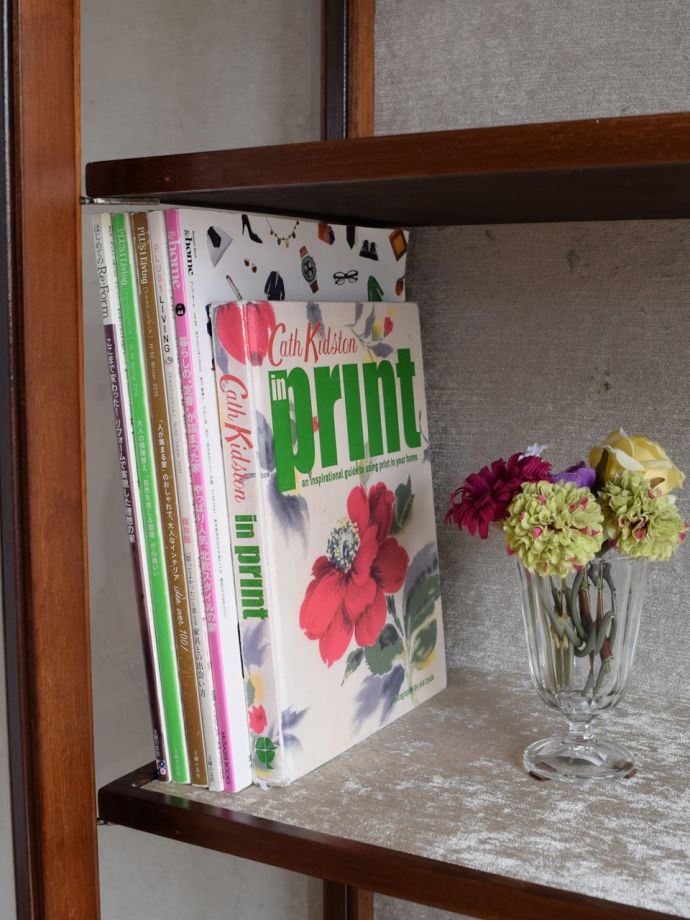 収納たっぷりのキャビネット