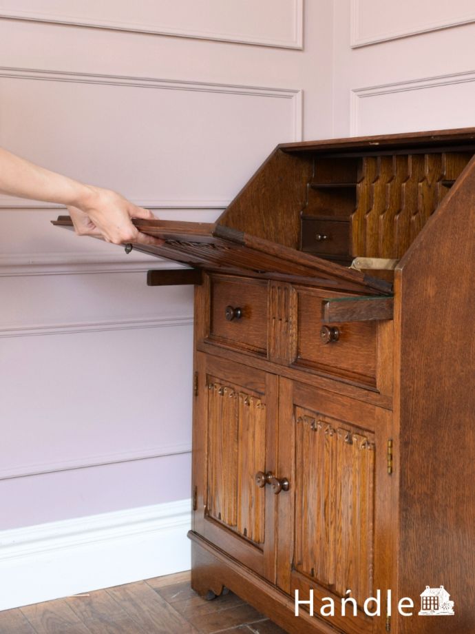 ビューローの扉を倒すと