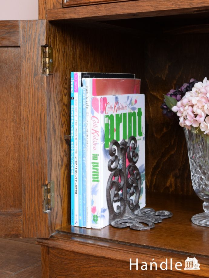 収納たっぷりのキャビネット